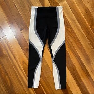 Lululemon Wild Twist 7/8 Tight *25"